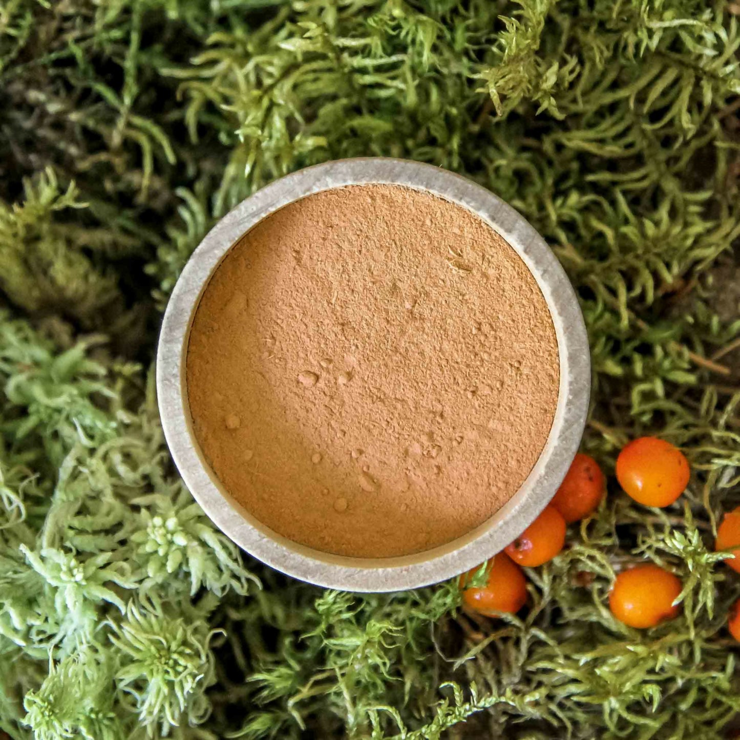 revive glow-boosting herbal face mask 2